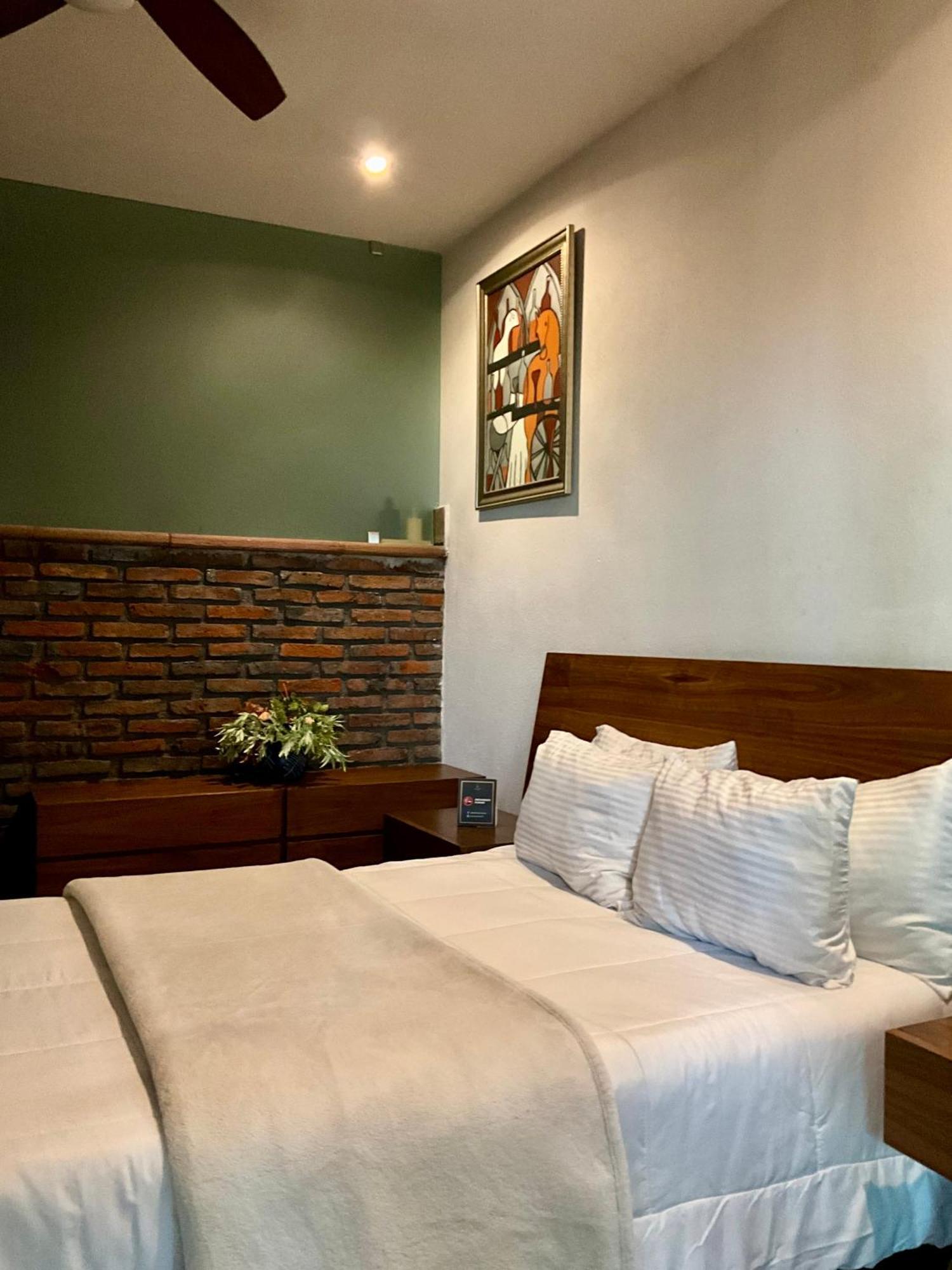 克雷塔罗 Casa Carmona 33酒店 外观 照片